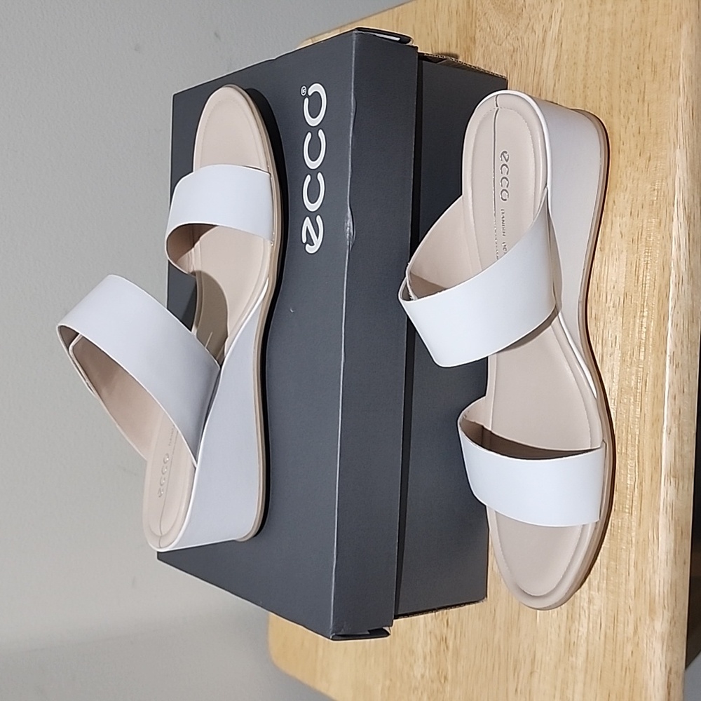 Sz 10 Ecco white wedge slip on sandal EU 41 NIB
